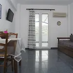 Erato *