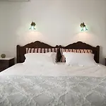 Erato *