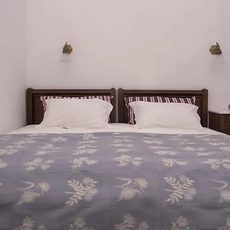 Apartment Erato *